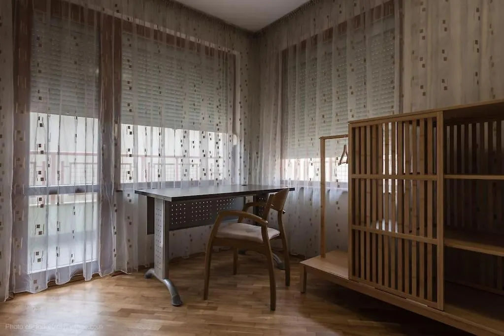 Burov Apartment - Artistic Apartment In The Heart Of Varna Suitable For Up To 4 Guests 0*,  Bulgaristan