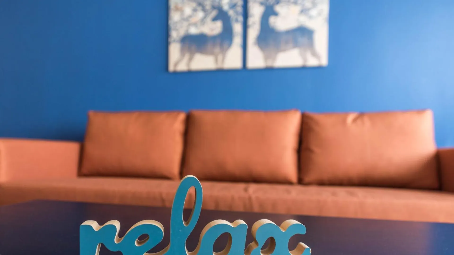 Burov Apartment - Artistic Apartment In The Heart Of Varna Suitable For Up To 4 Guests Bulharsko