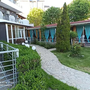 Daire Danita & Diva Restaurant Bbq&pool Bar, Varna